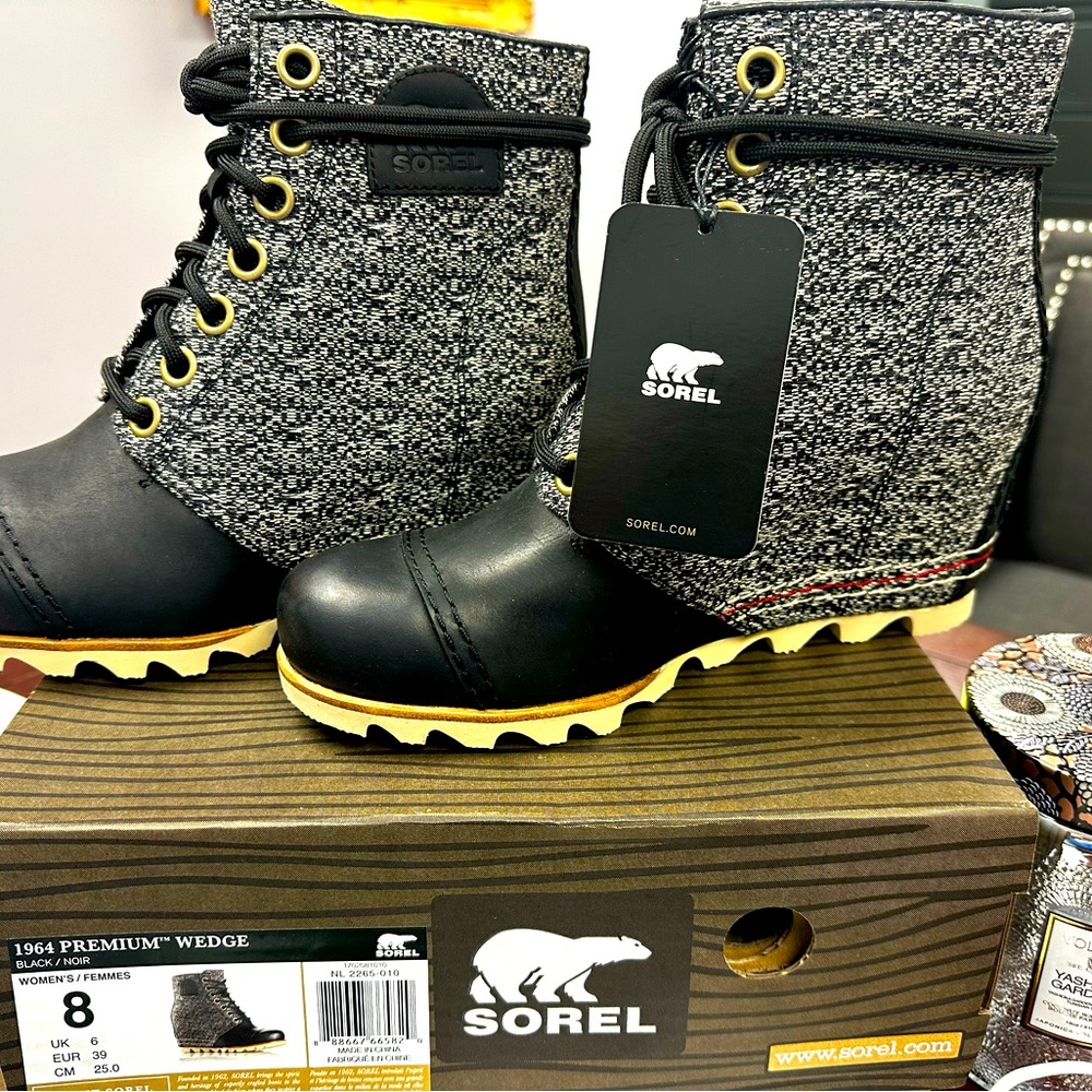 Sorel wedge boots!!!